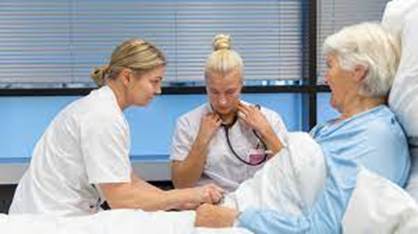 Et bilde som inneholder person, innend�rs, vindu, sykehusv�relse

Automatisk generert beskrivelse